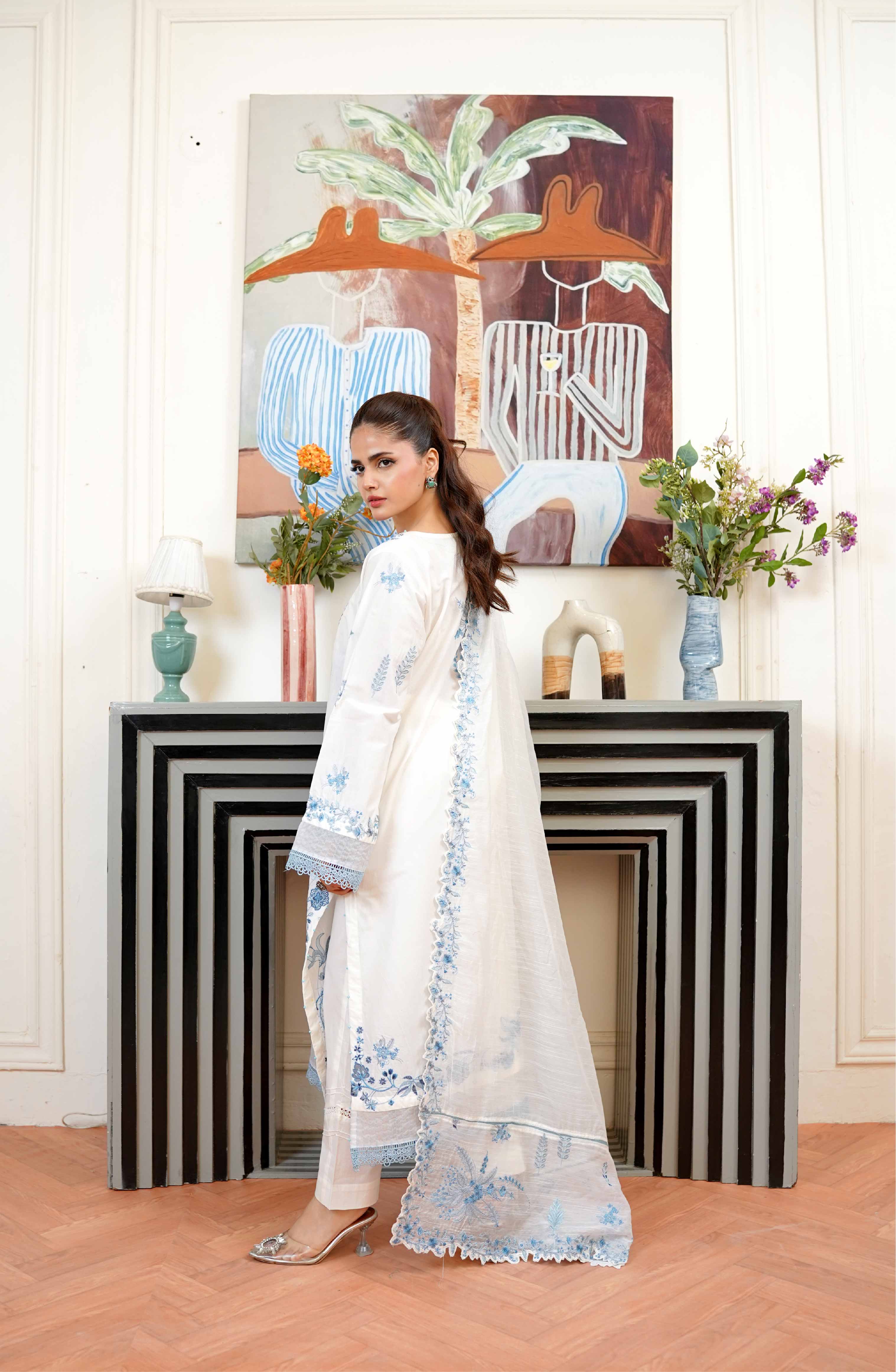 3 Pcs - Luxury Embroidered Lawn WHT