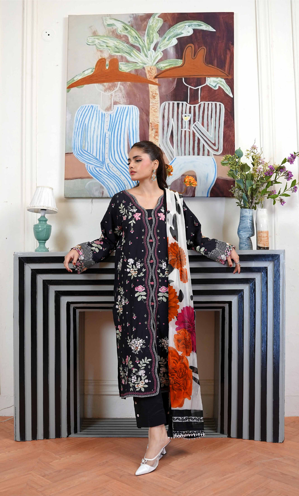 3 Pcs - Luxury Embroidered Lawn BLK