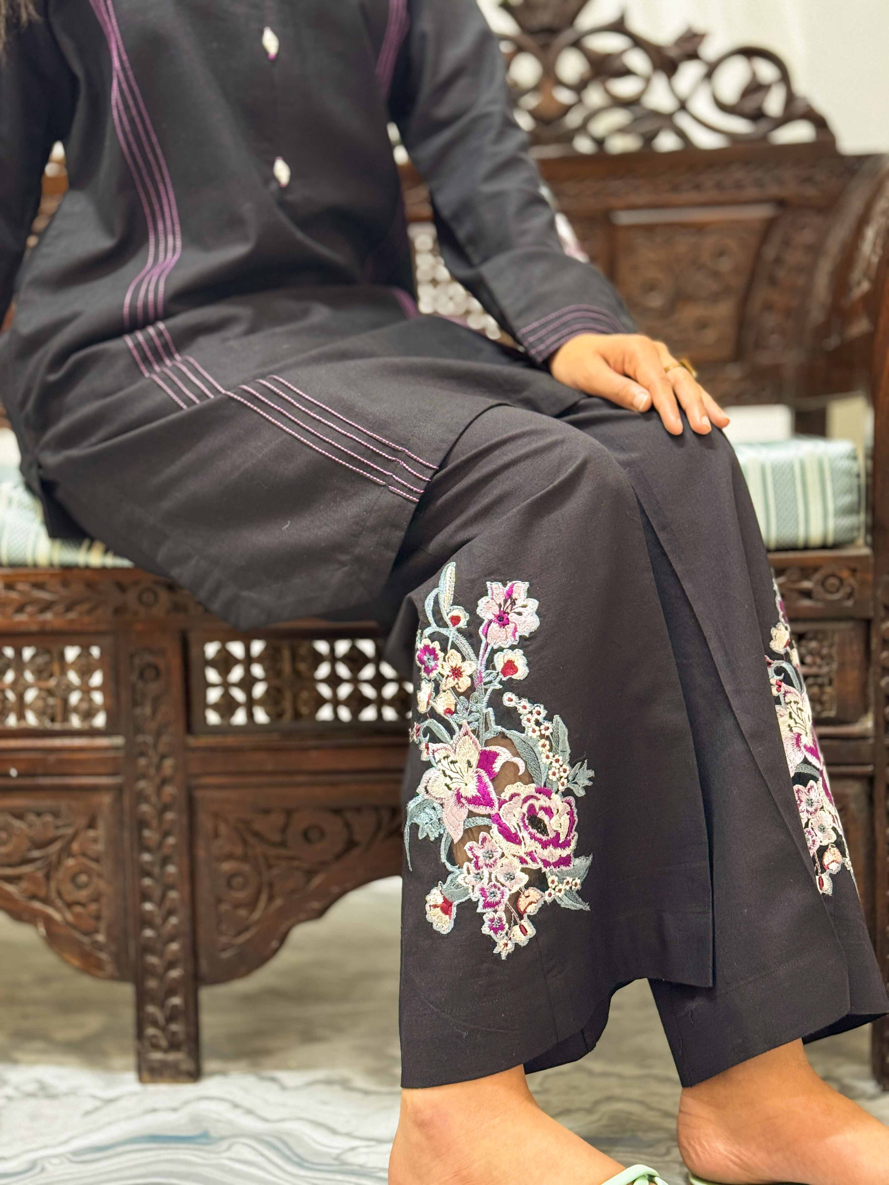 2 Pcs - Premium Embroidered applique Black