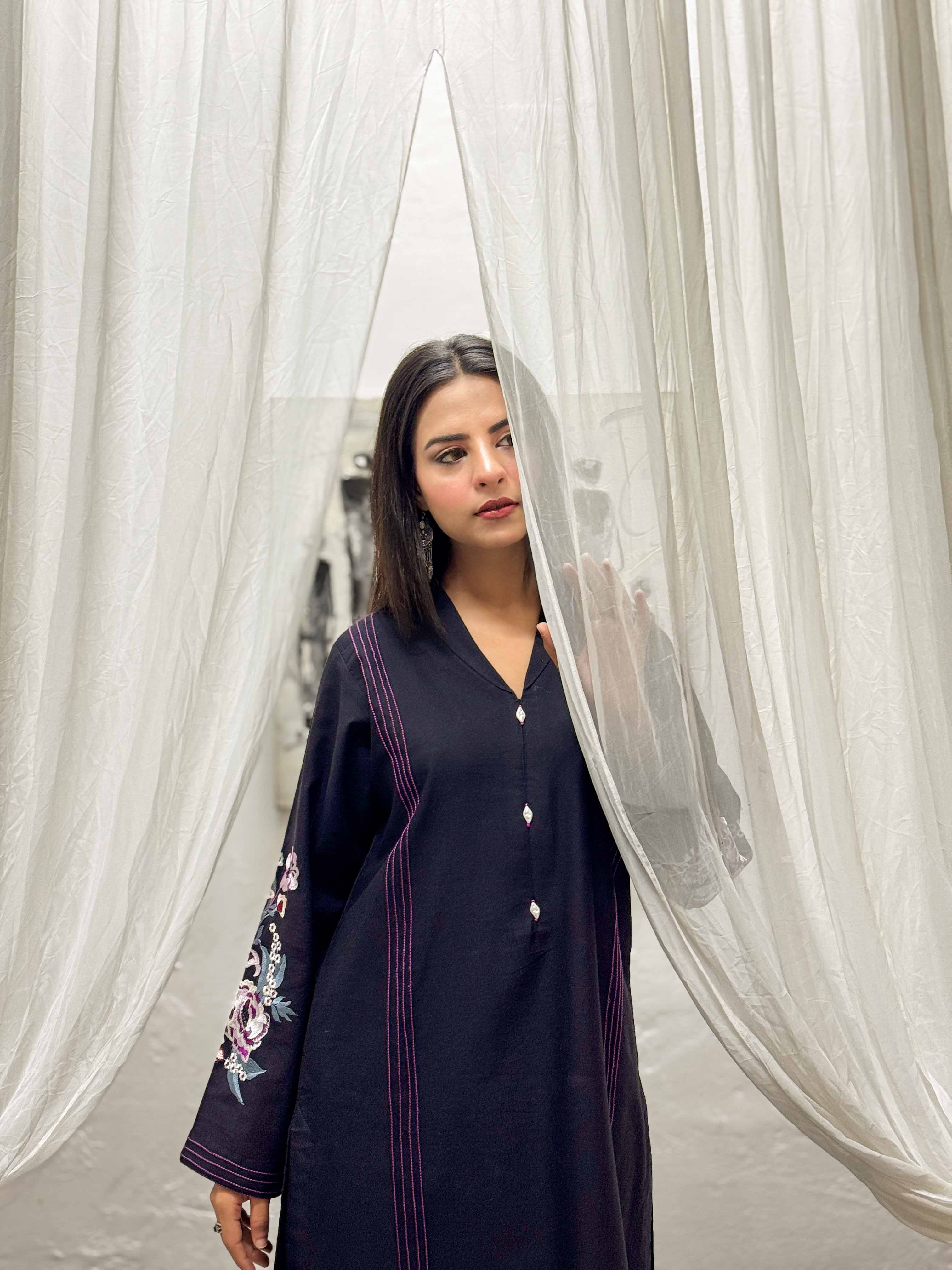 2 Pcs - Premium Embroidered applique Black