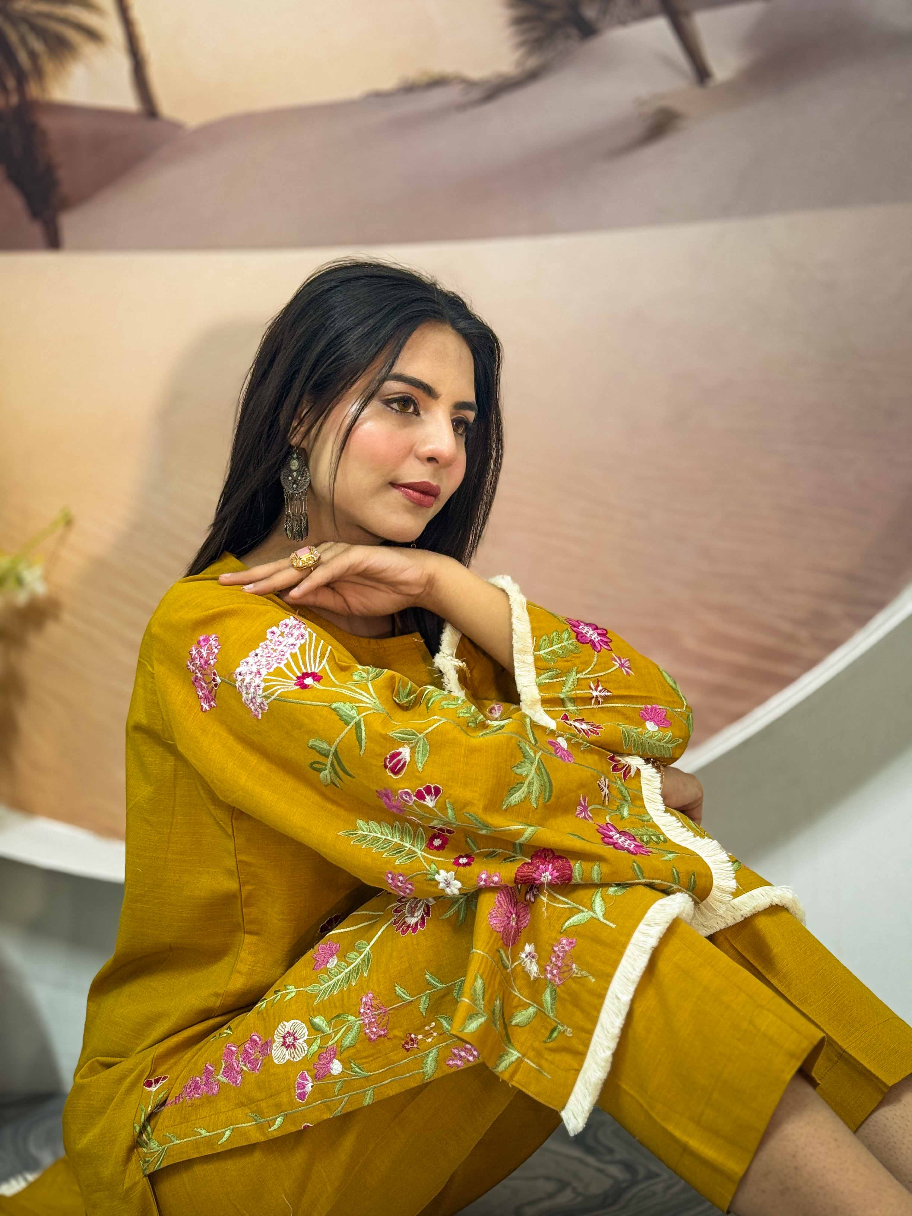 2 Pcs - Premium Embroidered Mustard Muse