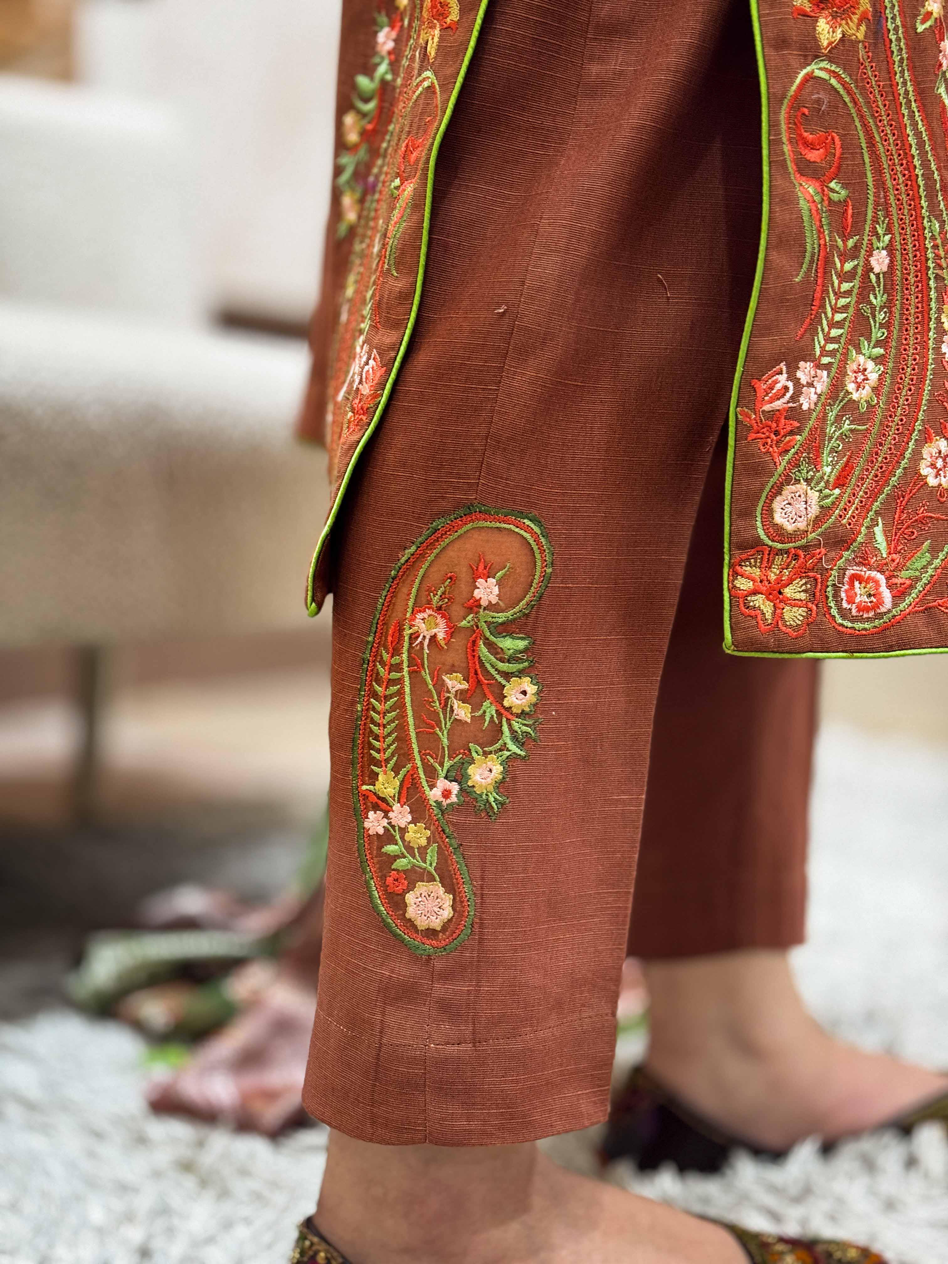 3 Pcs - Premium Embroidered Spring Floral